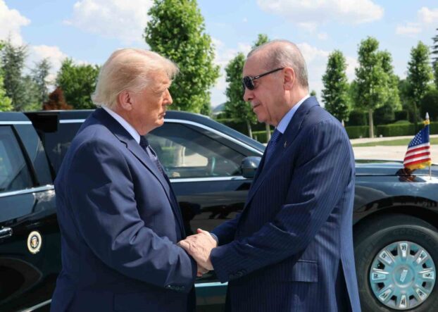 cumhurbaskani-erdogan-amerika-birlesik-devletleri-baskani-trumpi-torenle-karsiladi_54cdedc4e98e