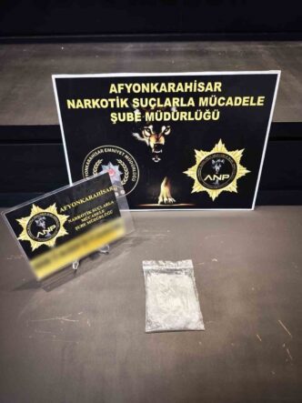 kullandiklari-aracta-uyusturucu-ile-yakalanan-2-kisi-tutuklandi_594761ea301b