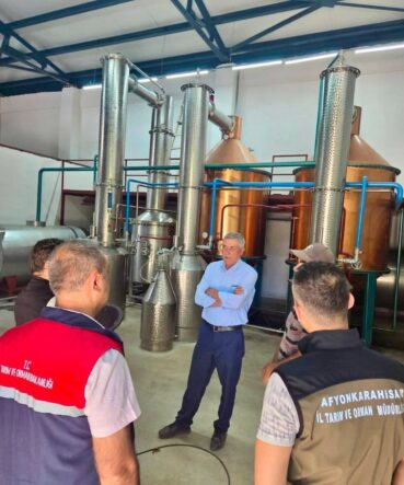 tibbi-aromatik-bitki-uretimi-icin-saha-calismalari-suruyor_2db6f7d3c1e6