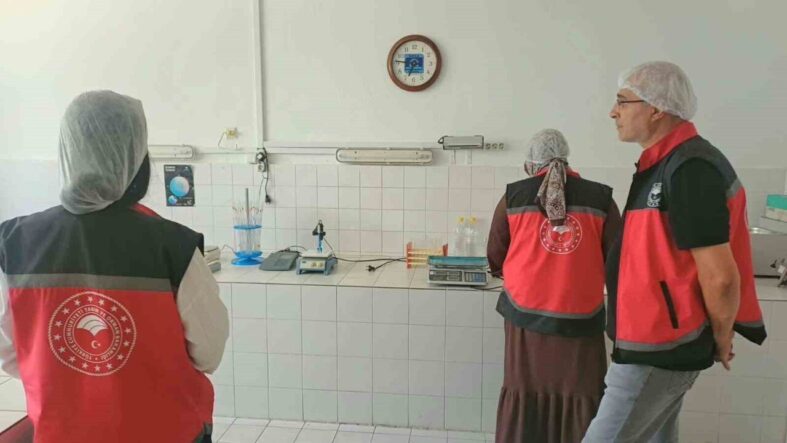 stajyer-ogrencilerle-gida-isletmelerine-teknik-gezi_f9139d740344