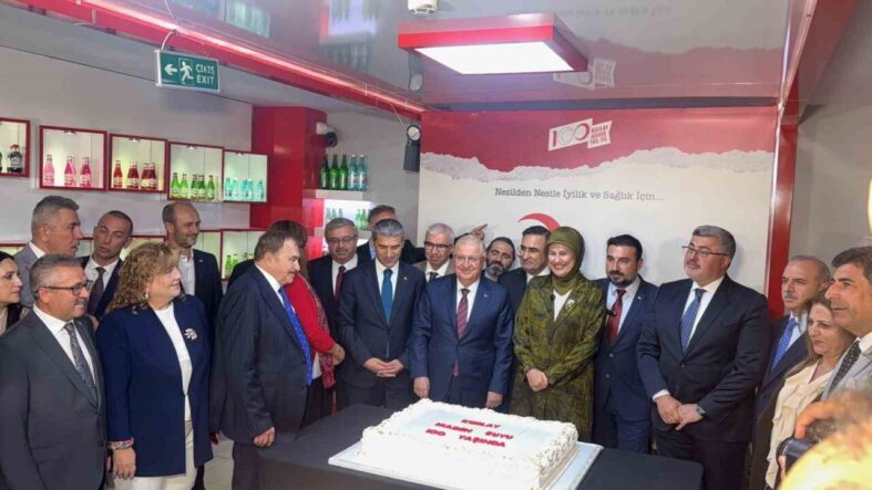 kizilayin-yuz-yillik-iyilik-hikayesi-afyonkarahisarda-kutlandi_7e80087e7629