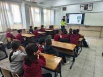 jandarma-29-ogrenciye-trafik-egitimi-verdi_2687748e8733