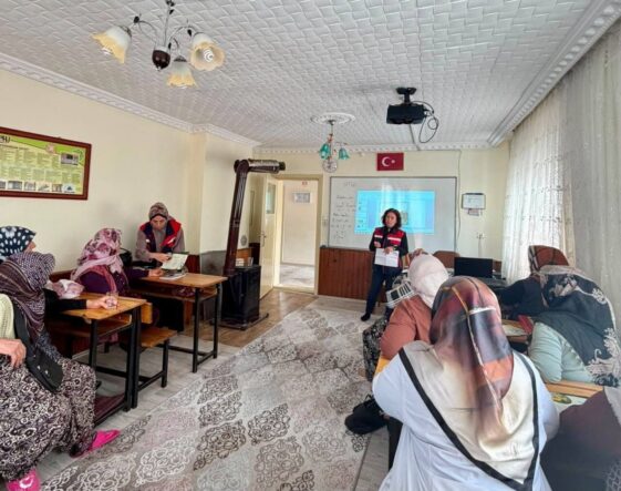kadin-ciftcilere-tarimsal-egitim-verildi_8902992ae766