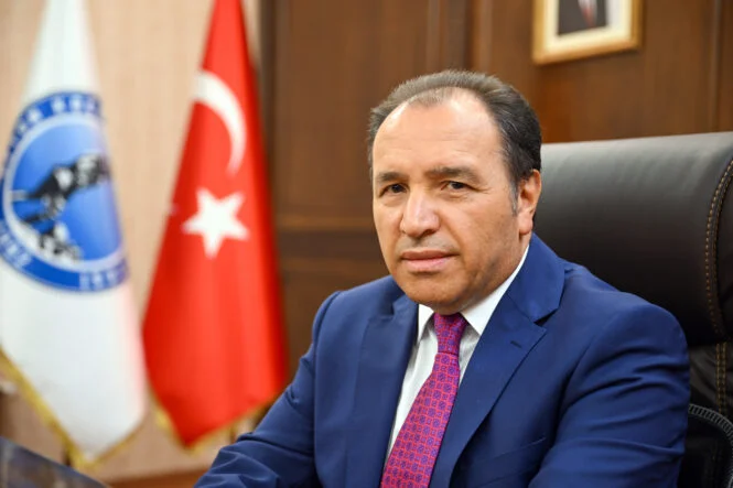 AKÜ Rektörü Mehmet Karakaş