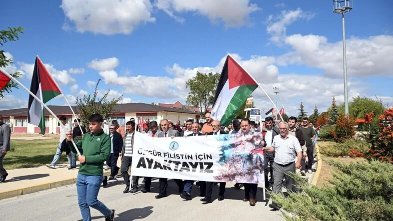 AKÜ küresel sumud filosu