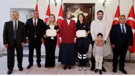 Başarı belgesi takdimi