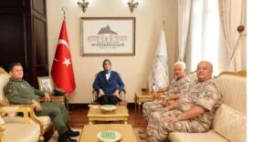 Vali Yiğitbaşı komutanları ağırladı