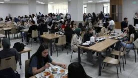 AFSÜ öğrencileri