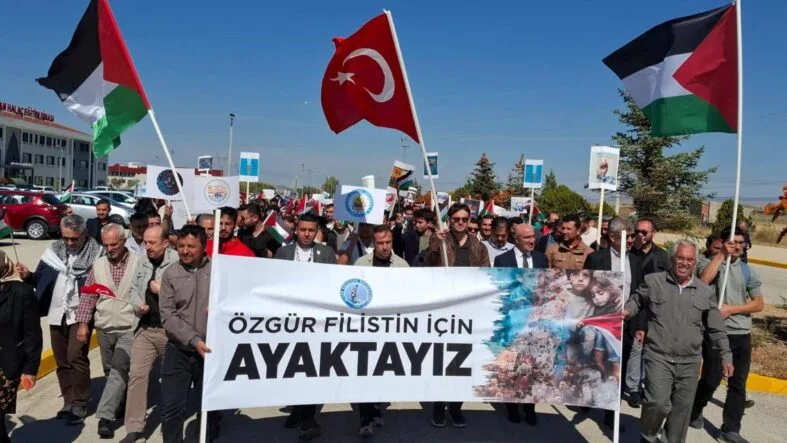 AKÜ Filistin destek