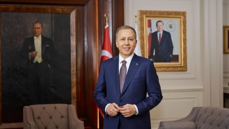 Bakan Ali Yerlikaya