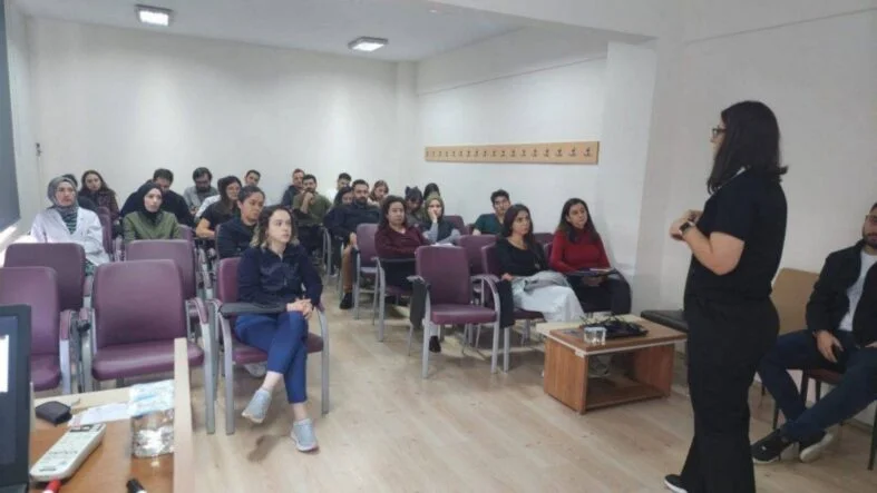 AFSÜ eğitim