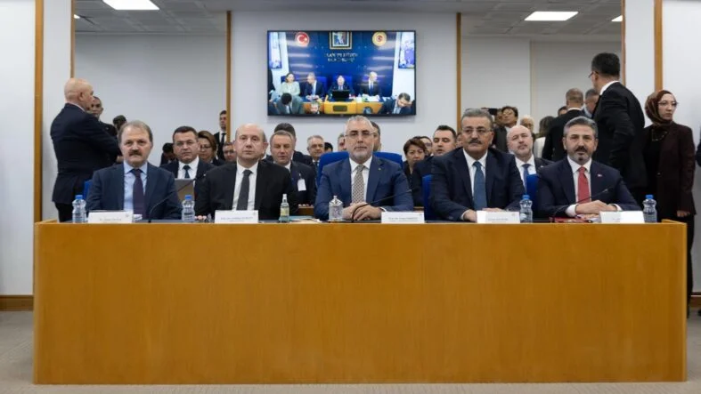 Bakan Işıkhan