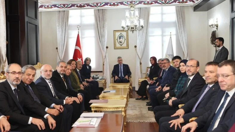 Bakan Memişoğlu afyon