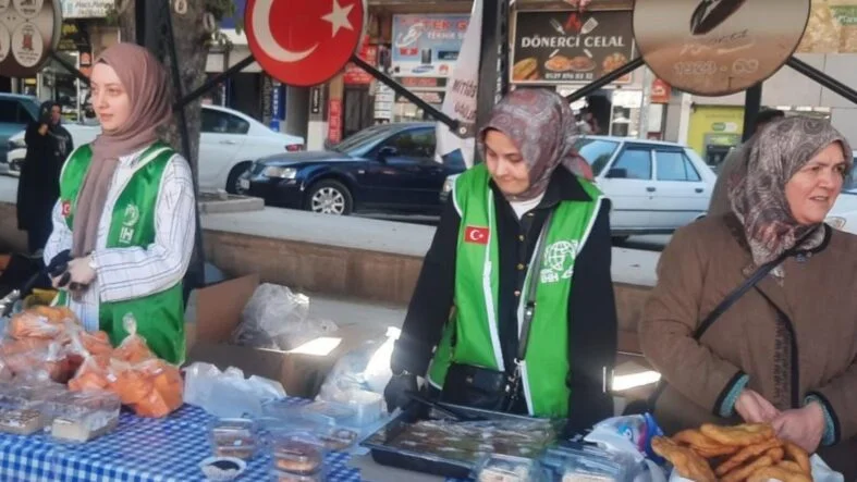 Gazze için hayır çarşısı
