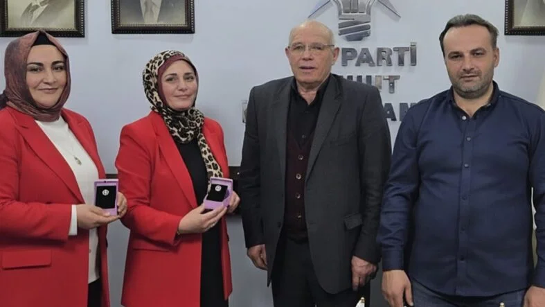 ak parti şuhut
