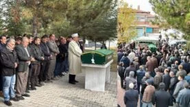 servet böcek cenaze töreni