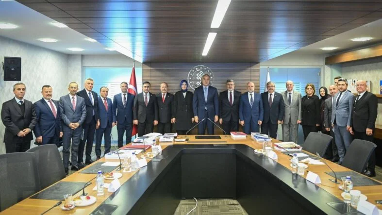 Bakan ersoy