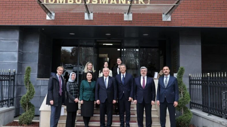 Bir başlık ekleyin (3)