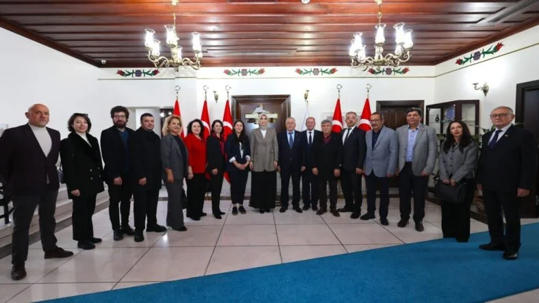CHP İl Yönetimi Vali Yiğitbaşı ziyaret
