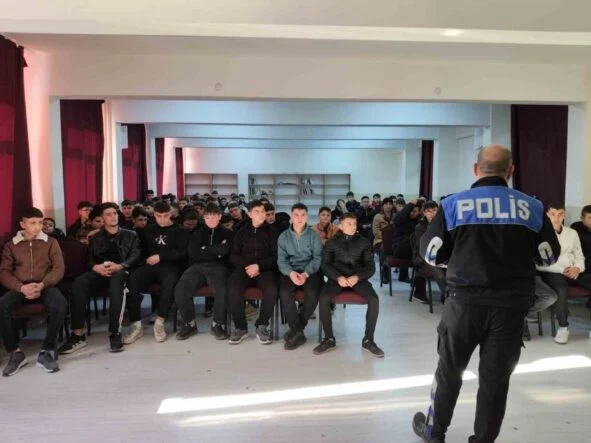 POLİSTEN ÇIRAKLIK OKULU ÖĞRENCİLERİNE YÖNELİK EĞİTİM