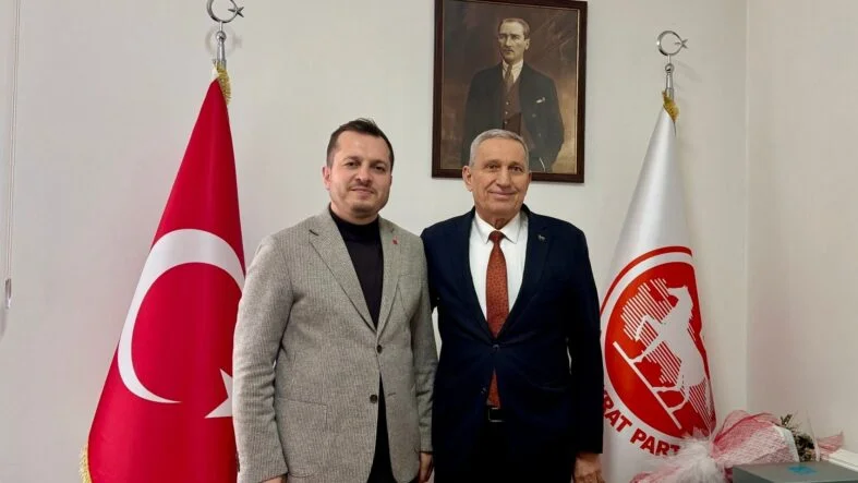 Saadet Partisi Demokrat Parti