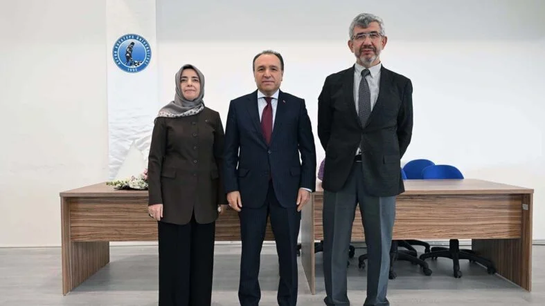 AKÜ İlahiyat