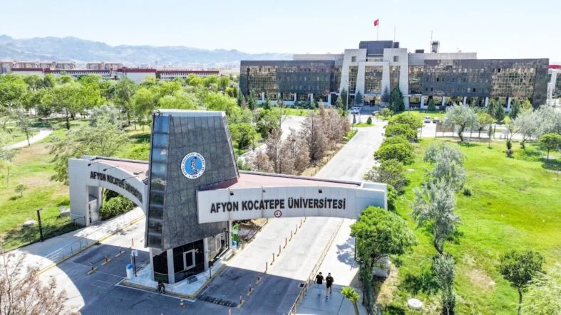 AKÜ unvan