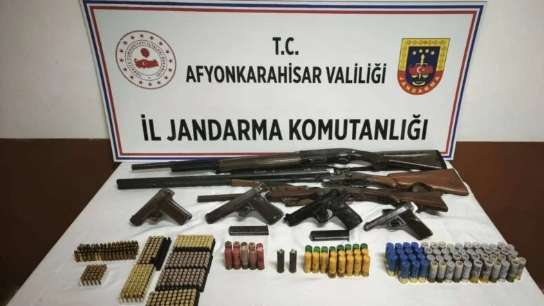 Sandıklı ruhsatsız