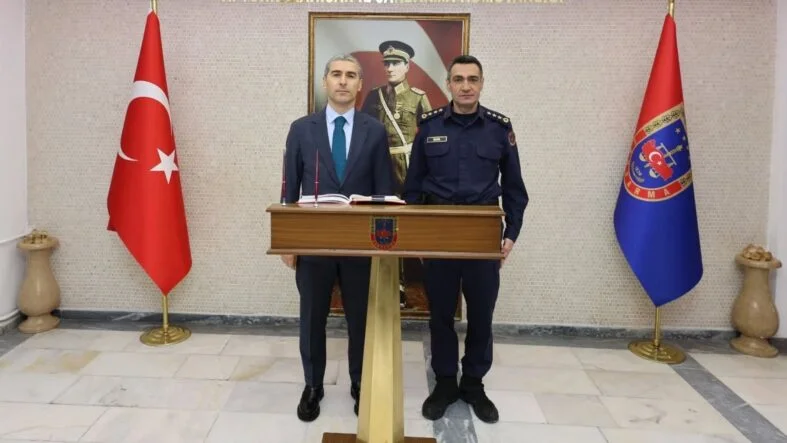Vali Aktaş