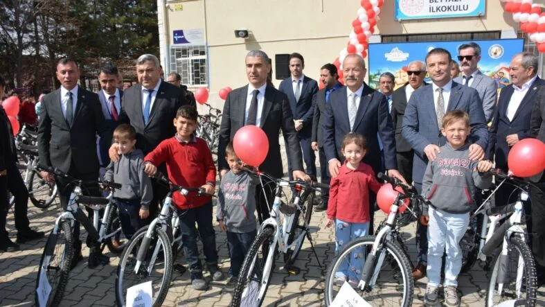 Vali Aktaş ve Taytak