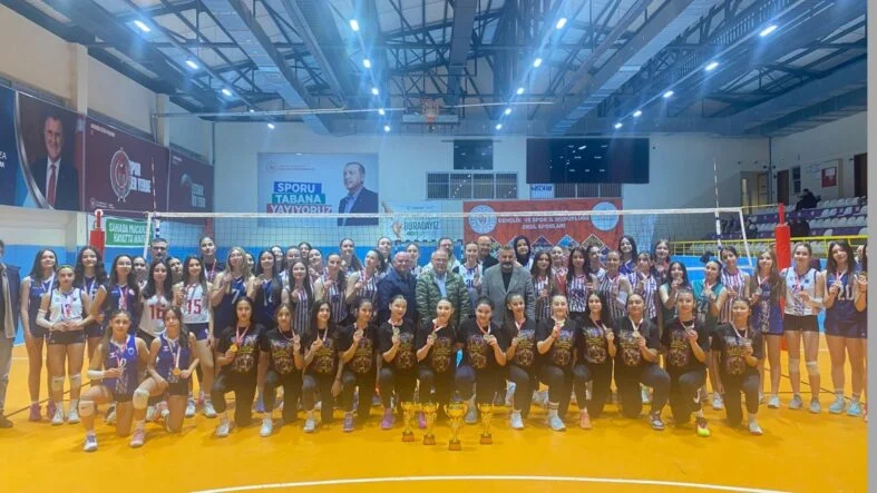 yıldız kızlar voleybol