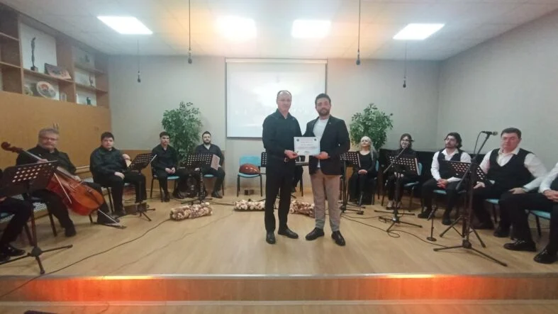 AKÜ konser