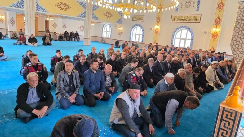 Şehit önder özen anma